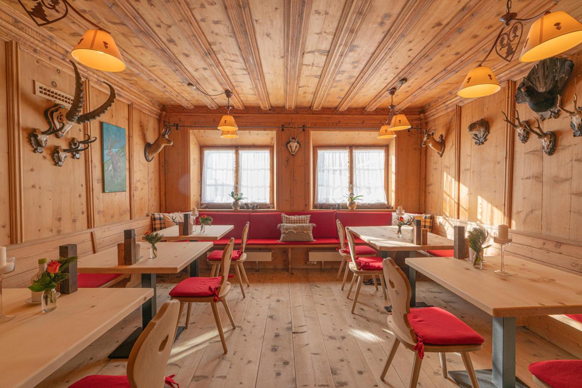 פונטרסינה Gasthaus & Hotel Berninahaus מראה חיצוני תמונה